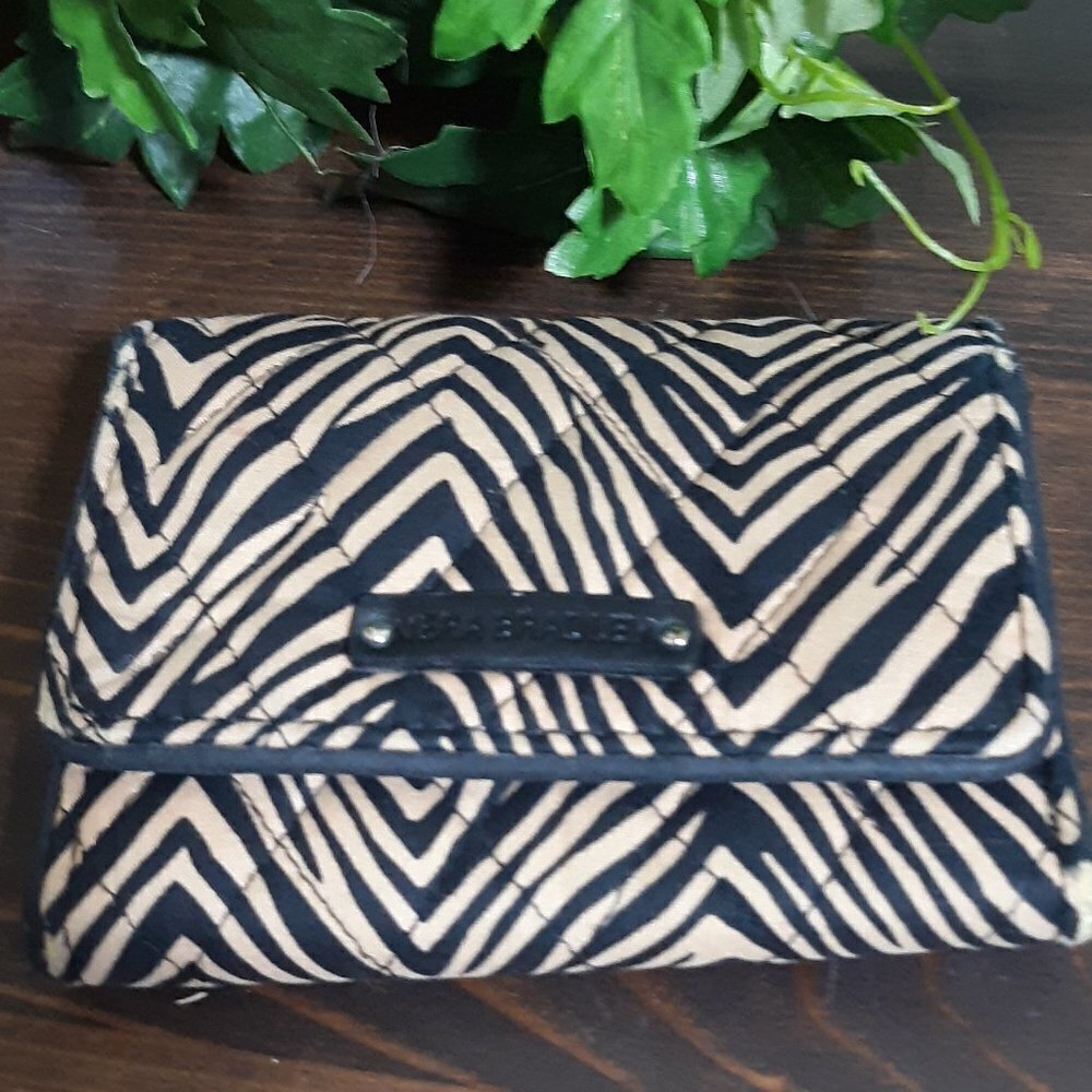 Vera Bradley Black and Tan Wallet EUC